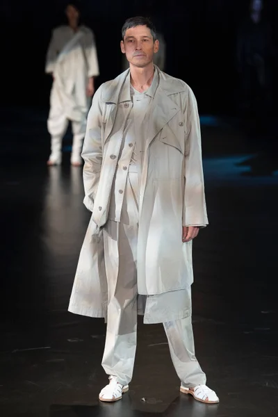 Look 7